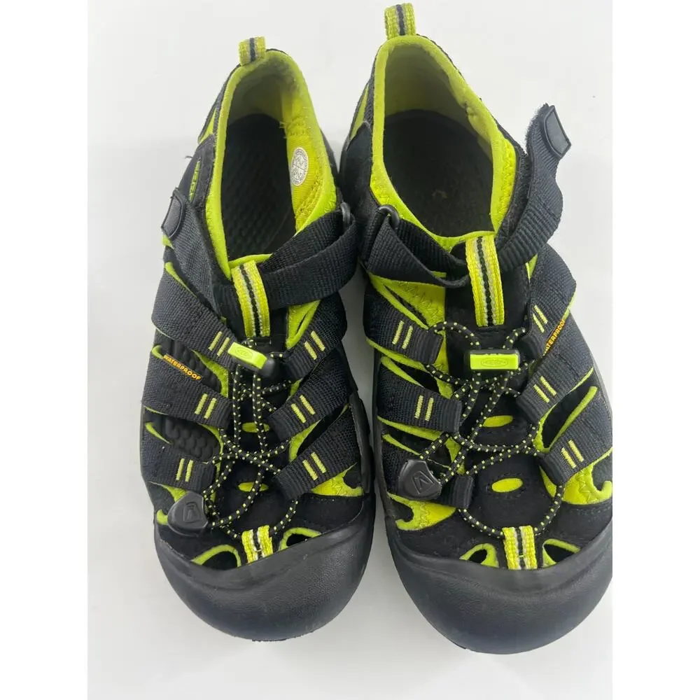 Keen Newport H2 Sandals Kids Size 5 Black Green Slip On Outdoors Hiking Sport